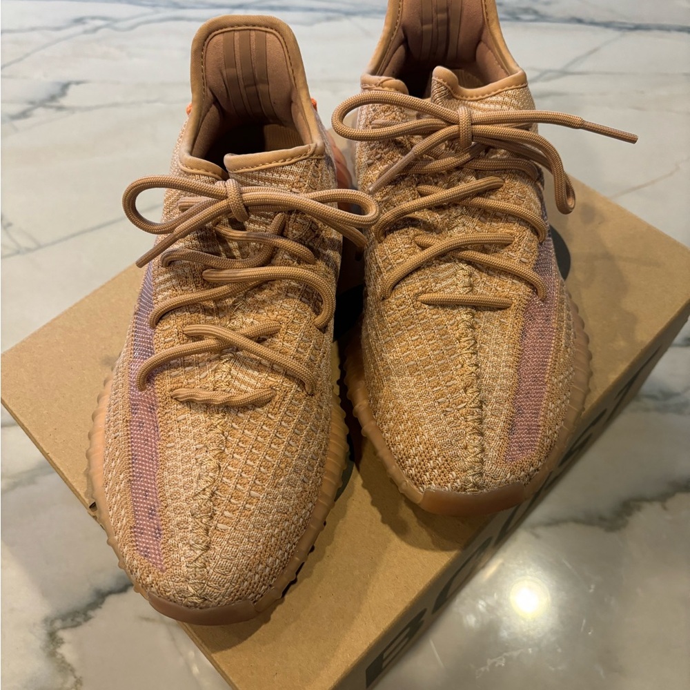 YEEZY CLAY SNEAKERS